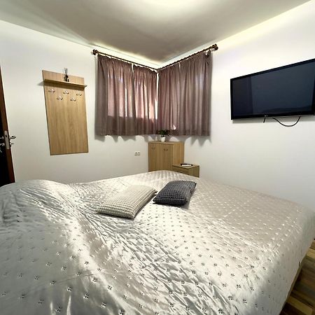 Navial Hotel กาโบรโว ภายนอก รูปภาพ