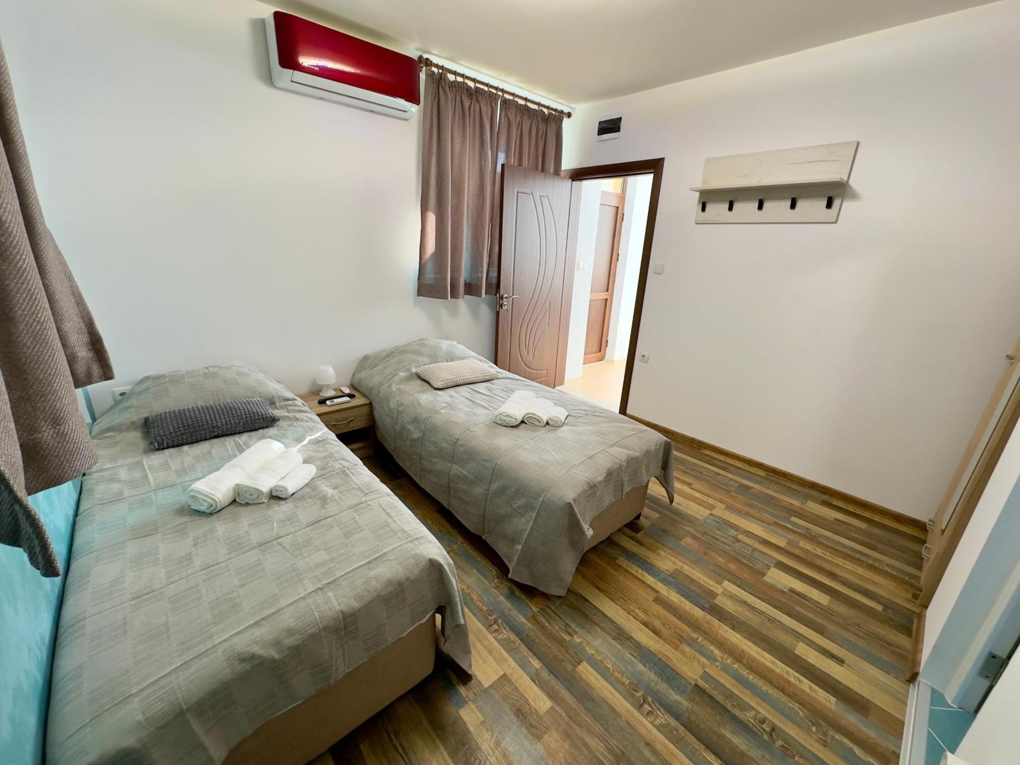 Navial Hotel กาโบรโว ภายนอก รูปภาพ
